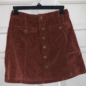 ⭐️American Eagle Maroon Corduroy Skirt, Never worn!!